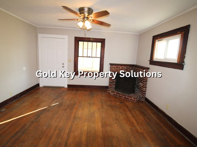 Foto del edificio - Open Floor Plan 2 BR 1 BA House with Sun P...