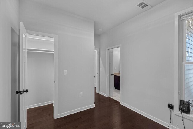 Foto del edificio - 15 N St NW
