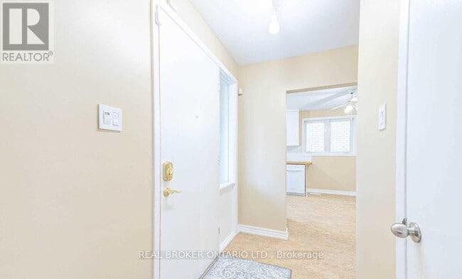 Building Photo - 22 Rozell Rd