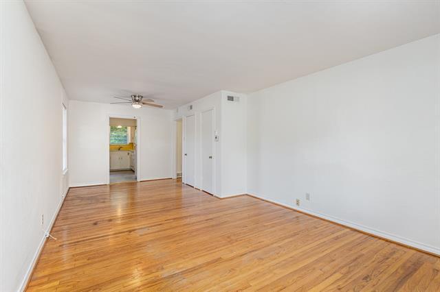 Foto del edificio - 6709 Ascot Ln
