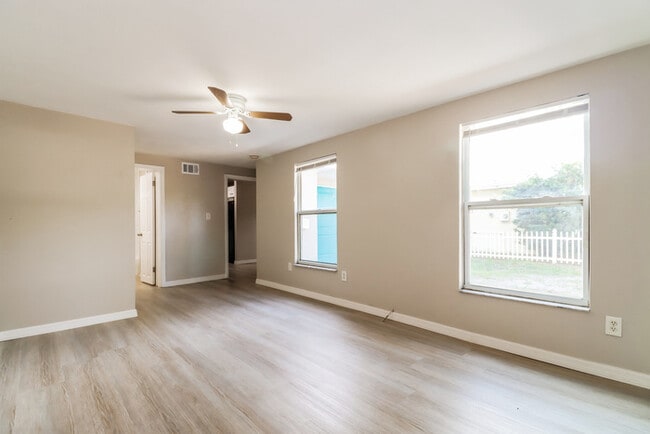 Foto del edificio - 625 58th St S