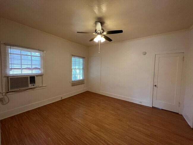 Foto del edificio - 312 W Lynwood St
