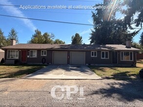 Building Photo - 120 Dillion Dr