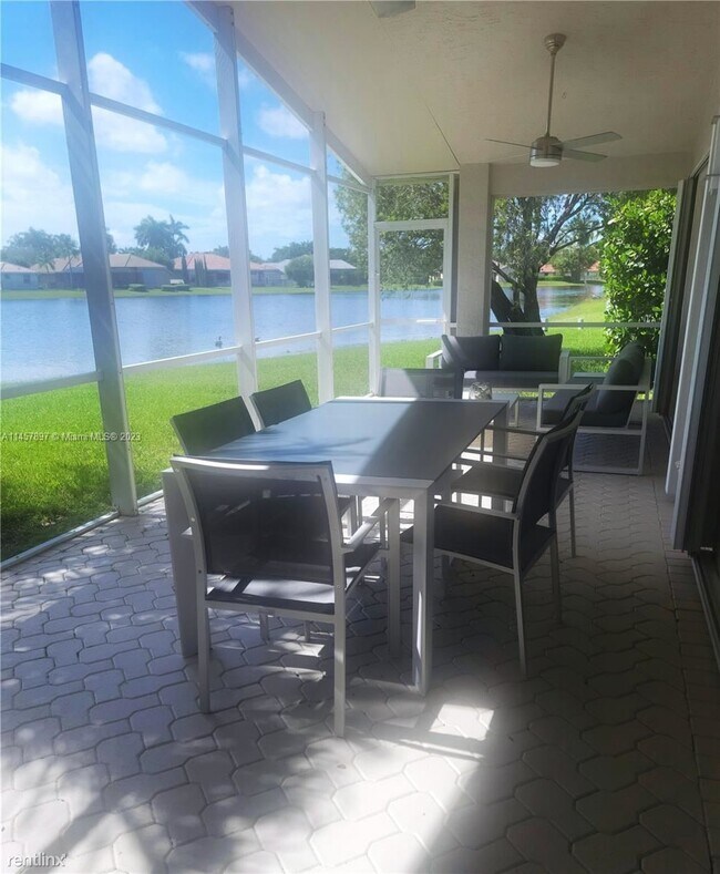 Foto del edificio - 4 br, 2 bath House - 512 Cascade Falls Dr