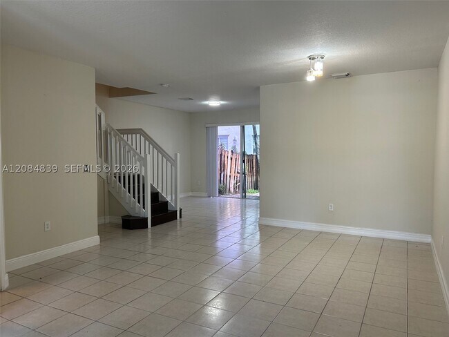Foto del edificio - 11501 NW 77th St