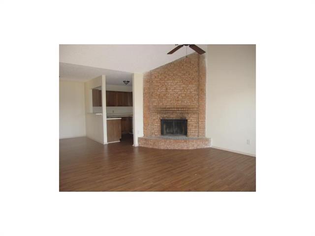 Building Photo - 410 Amber Ln