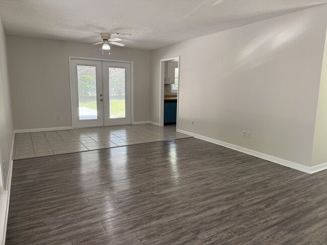 Foto del edificio - 1447 Coe Dairy Rd