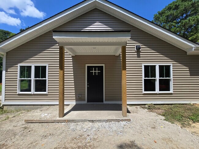 Foto del edificio - 814 Jackson Dr