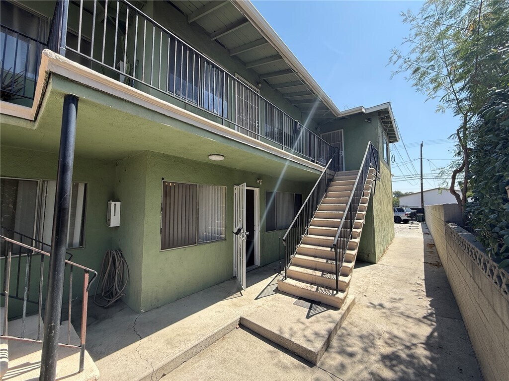 Foto principal - 414 N San Gabriel Ave