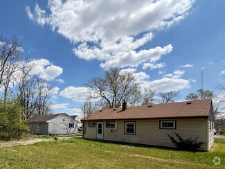 Building Photo - 3939 Nicholas Rd