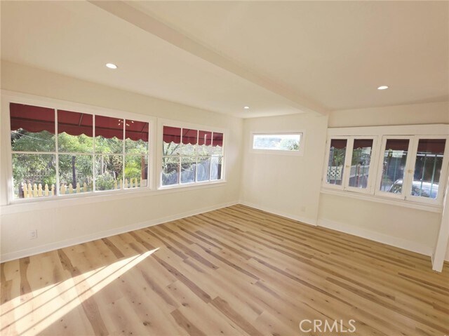 Foto del edificio - 533 Sturtevant Dr