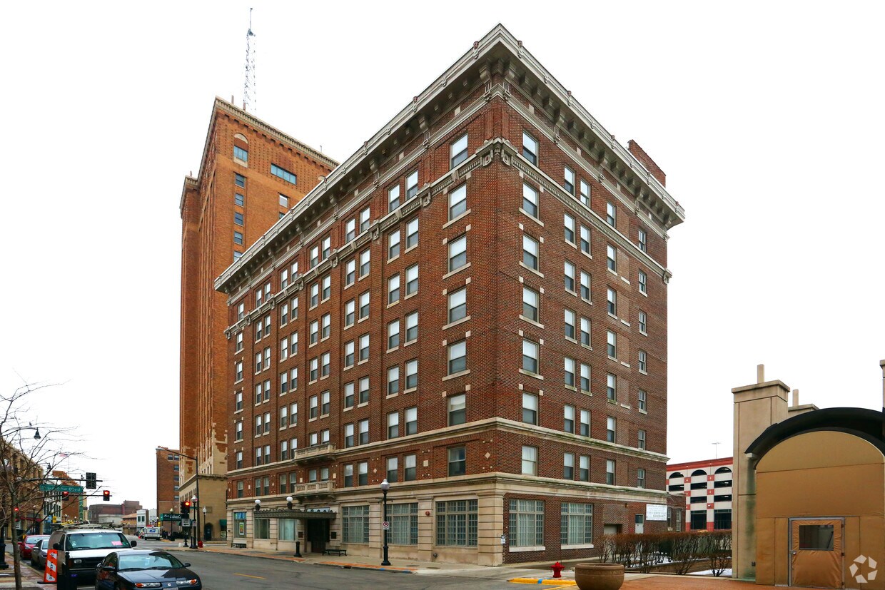 North Island Apartments 2 N Stolp Ave Aurora, IL Apartments for