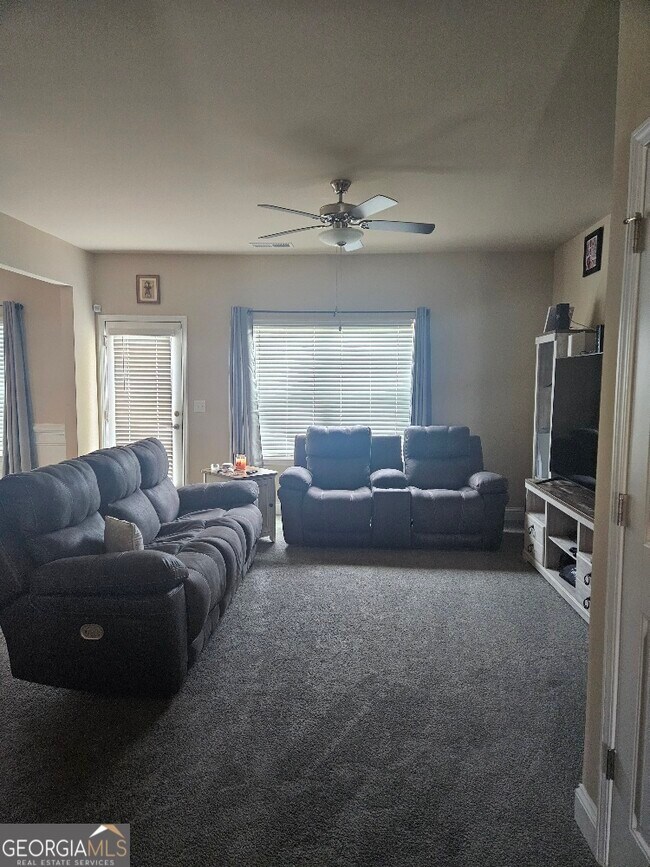 Foto del edificio - 2647 Lovejoy Crossing Ln