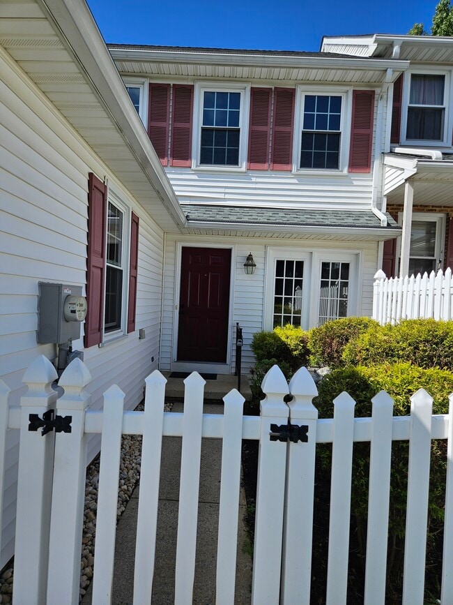 Building Photo - 1766 Betz Farm Dr