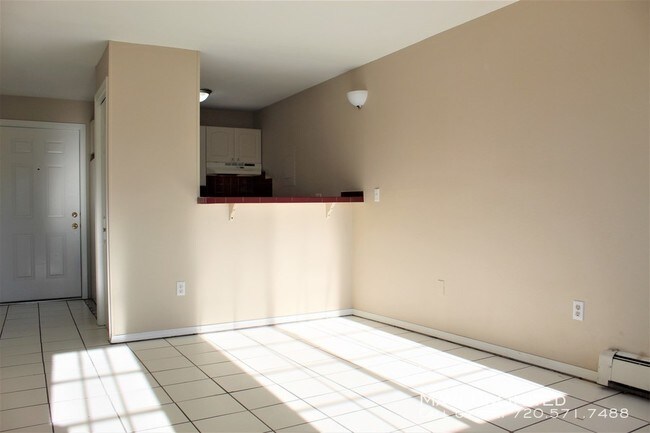 Building Photo - 1064 Chambers Ct