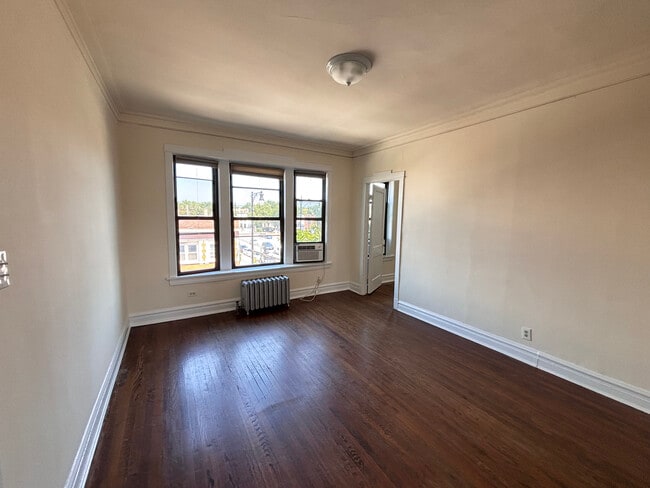 Building Photo - 2640 N Milwaukee Ave
