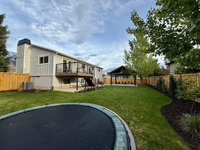 Building Photo - 11152 S Lyndbrook Way