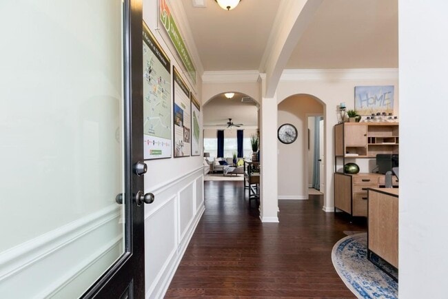 Photo - 1856 Hanover W Dr House