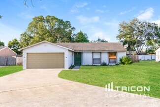Building Photo - 305 Minneola Dr