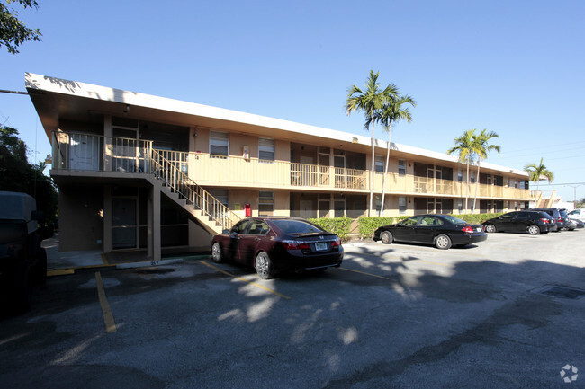 Building Photo - Taft Plaza Apartments