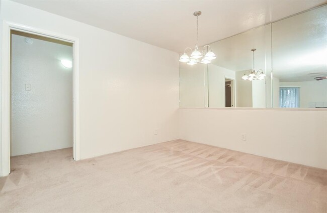 Building Photo - 9700 Leawood Blvd