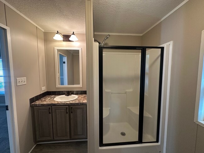 Foto del edificio - 1629 Jarrard Way