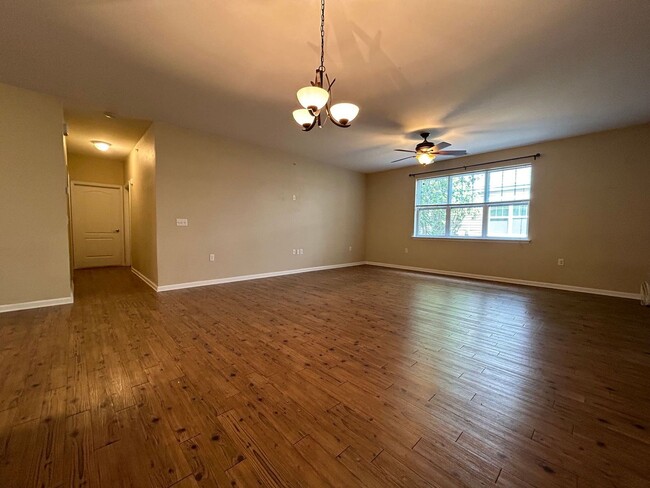 Building Photo - RENT SPECIAL 1/2 OFF 1ST MONTHS RENT IF MO...