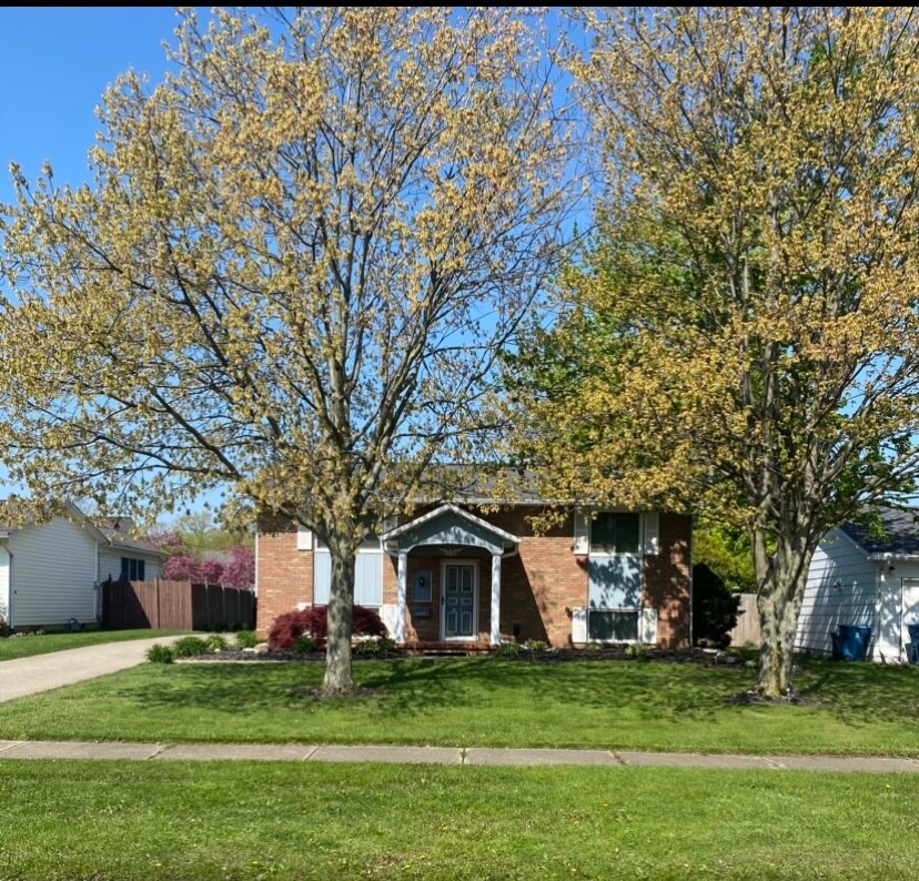 Primary Photo - 5420 7 Pines Dr