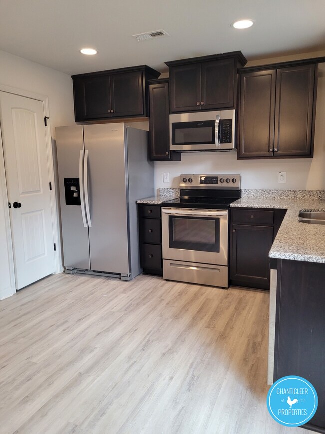 Foto del edificio - 3417 Slippery Elm Dr