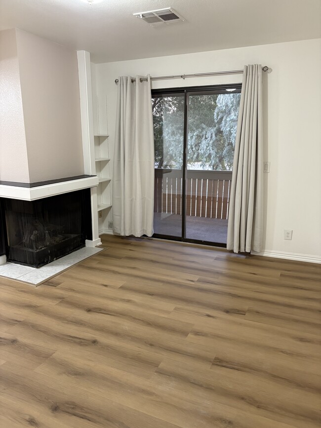 Building Photo - 6918 S Countrywoods Cir