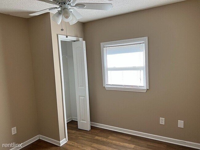 Foto del edificio - 3 br, 1 bath House - 503 Boy Scout Road