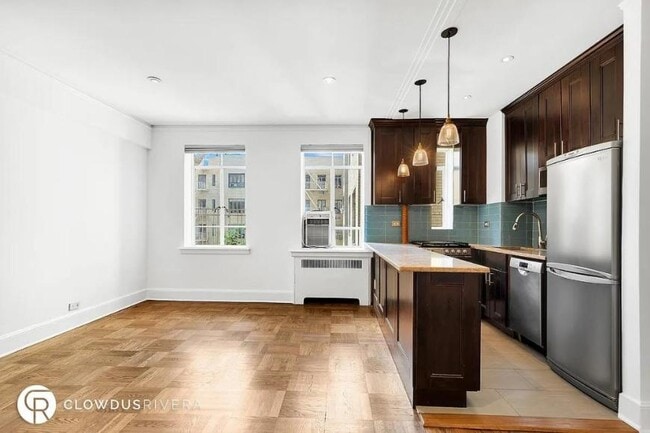 Building Photo - 0 bedroom in New York NY 10011