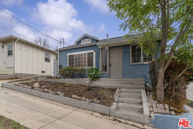 Foto del edificio - 1300 Sanborn Ave