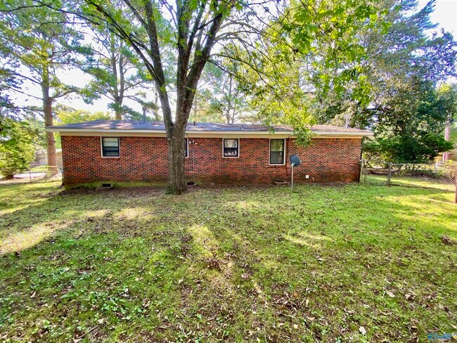 Building Photo - 4800 Bluehaven Dr NW