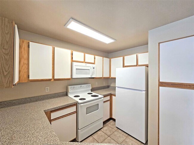 Foto del edificio - 2320 Gracy Farms Ln