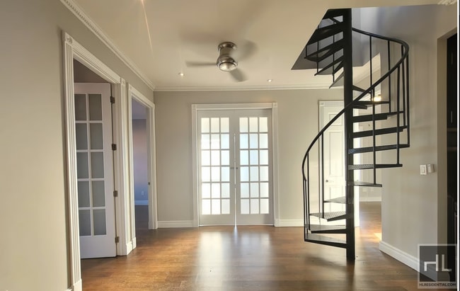 Foto del edificio - E 3RD ST.