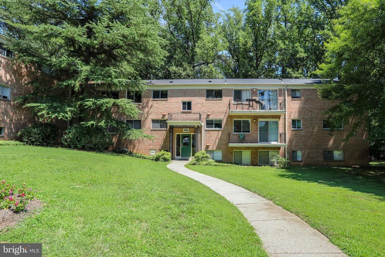 10506 Weymouth St Unit w104, Bethesda, MD 20814 Apartments in