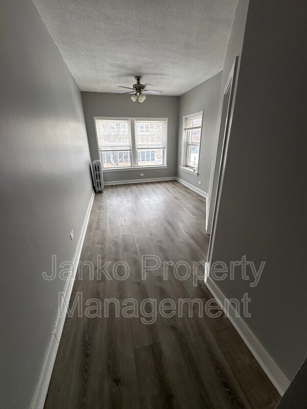 Foto del edificio - 6631 S Ellis Ave