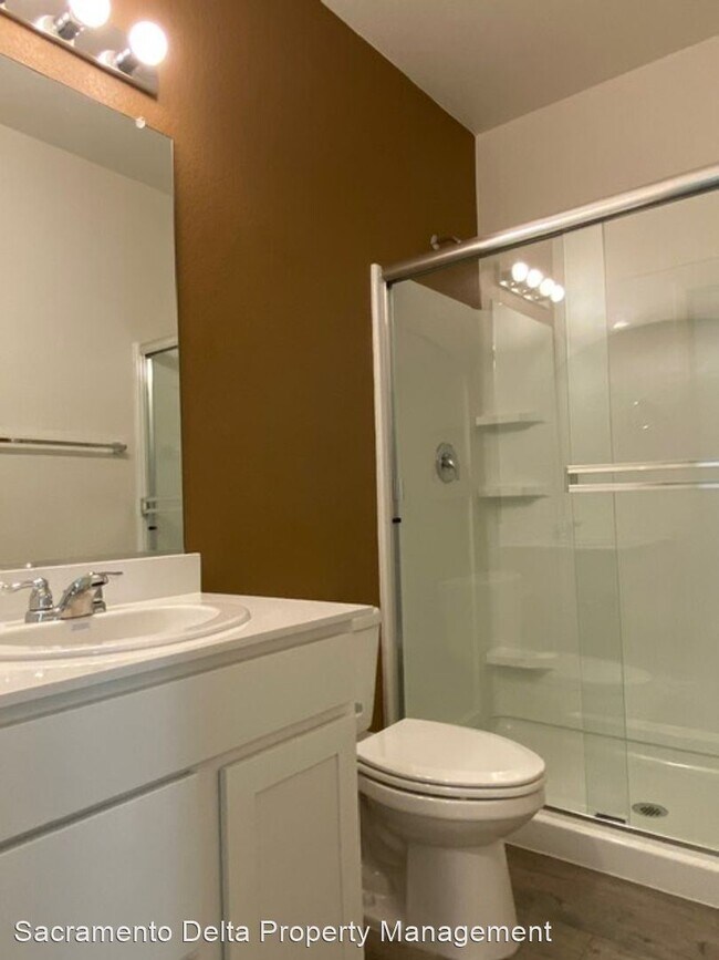Building Photo - 4 br, 3 bath House - 628 Independence Ave