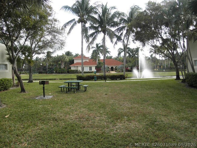 Foto del edificio - 15065 Michelangelo Blvd