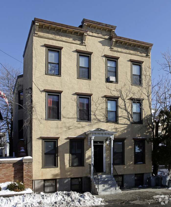 Building Photo - 273 W Lincoln Ave