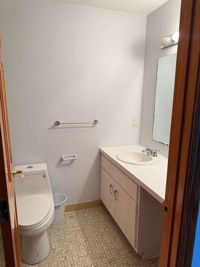 Building Photo - 166 Quincy Shore Dr