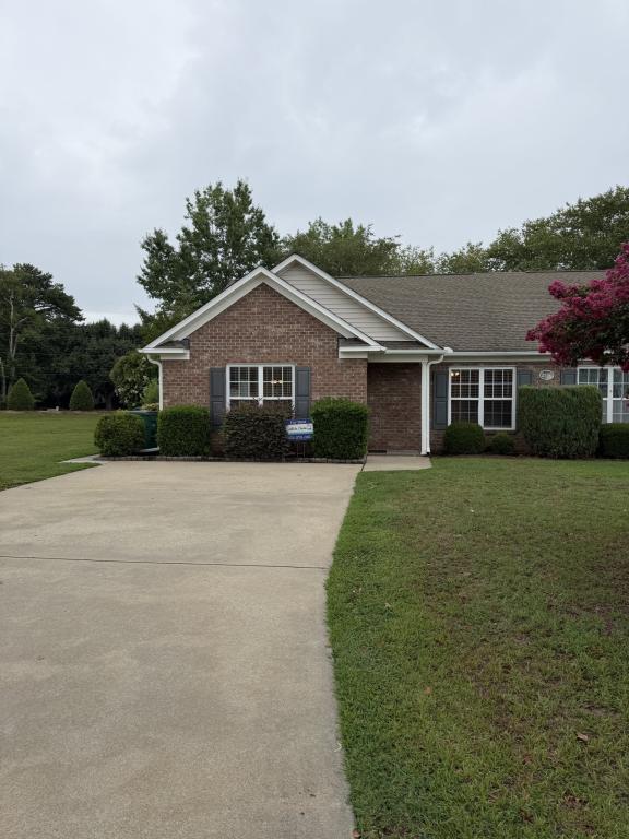 Building Photo - 2556A Saddleback Dr