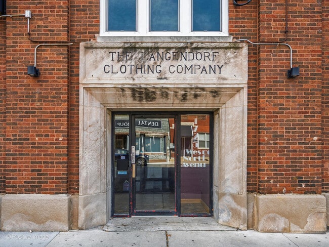 Foto del edificio - 1725 W North Ave