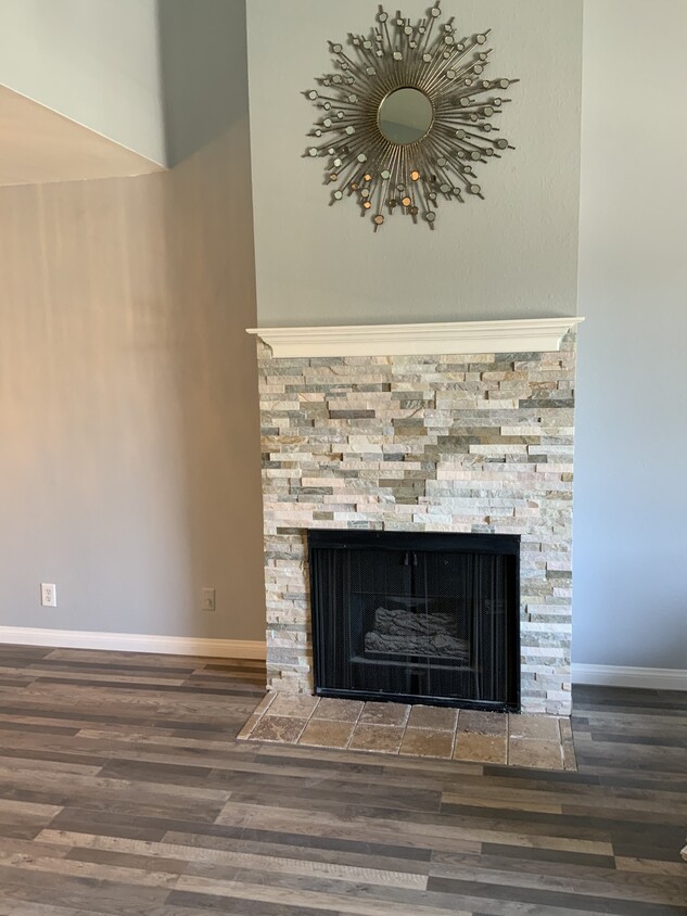 Foto principal - 11244 Morrison Ave