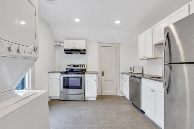 Brand new kitchen & appliances - 1008 E 34th St