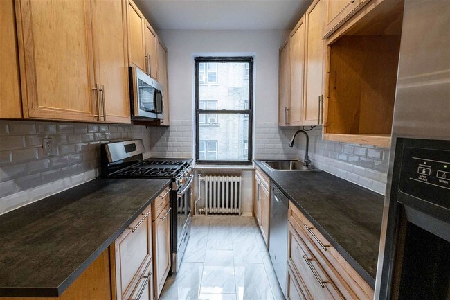 Foto del edificio - 131 Kensington Ave