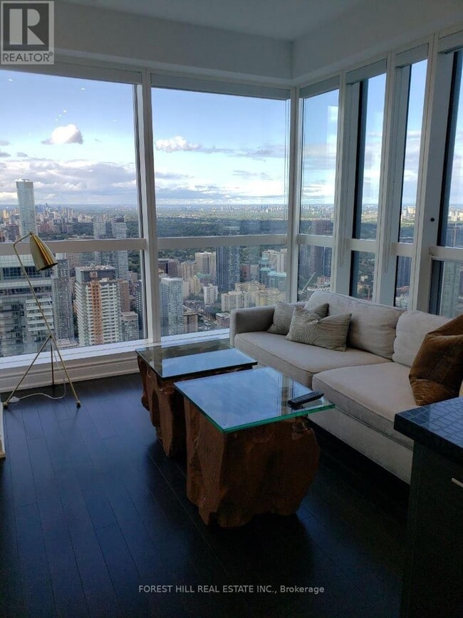 Photo du bâtiment - 388-7388 Yonge St