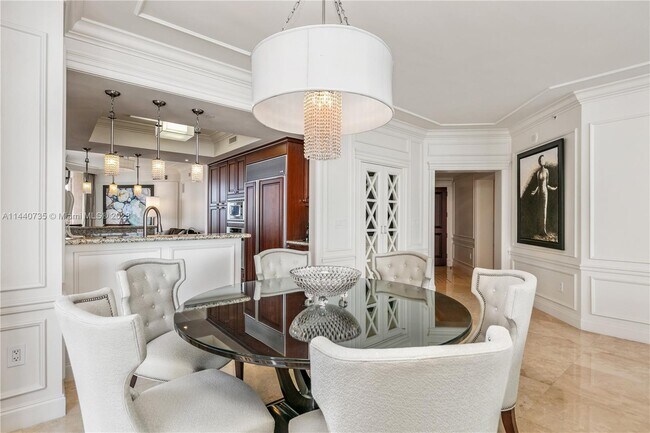 Foto del edificio - 17875 Collins Ave