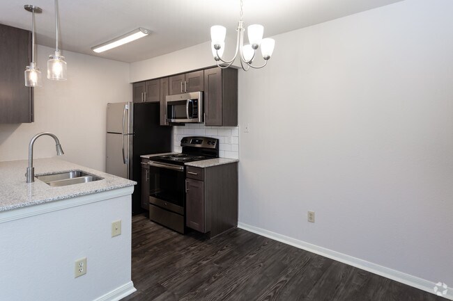 1HAB,1BA-569 ft² - Maya at White Rock